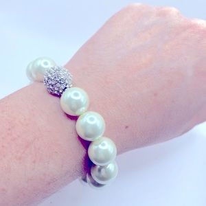 Chico’s Be Jeweled Collection Faux Pearl Stretch Bracelet NWT